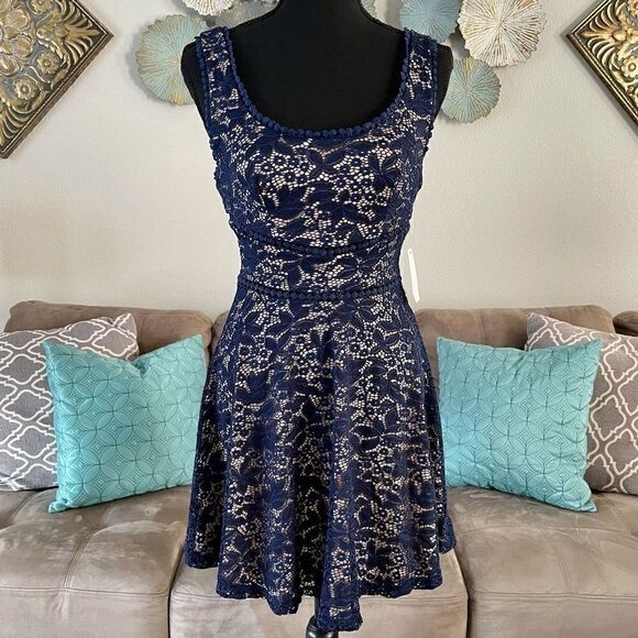 NWT Lace Cocktail Dress  - Picture 1 of 5
